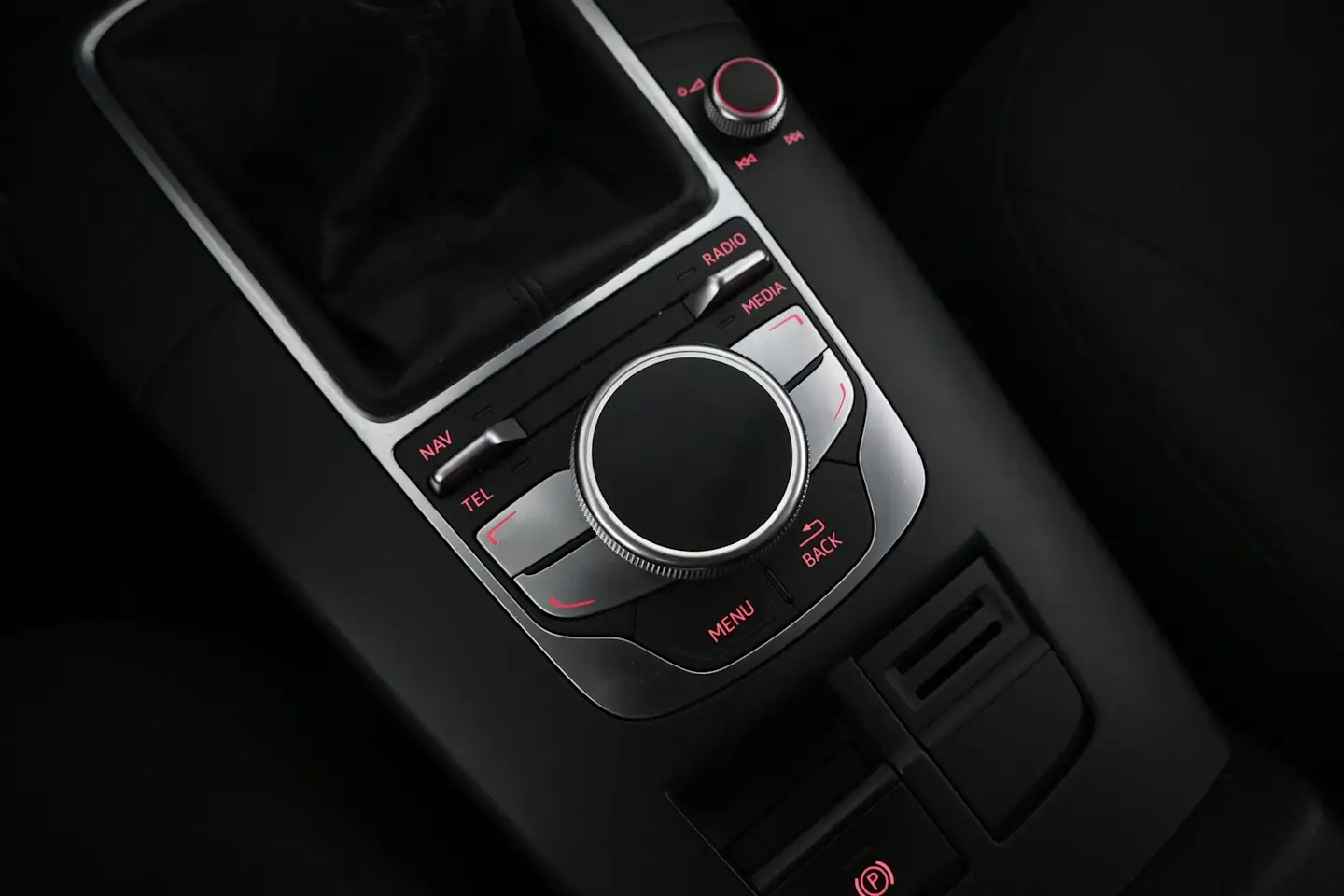 Car Image - 3xrpZ3FpwE1V2zyvA4RJN7