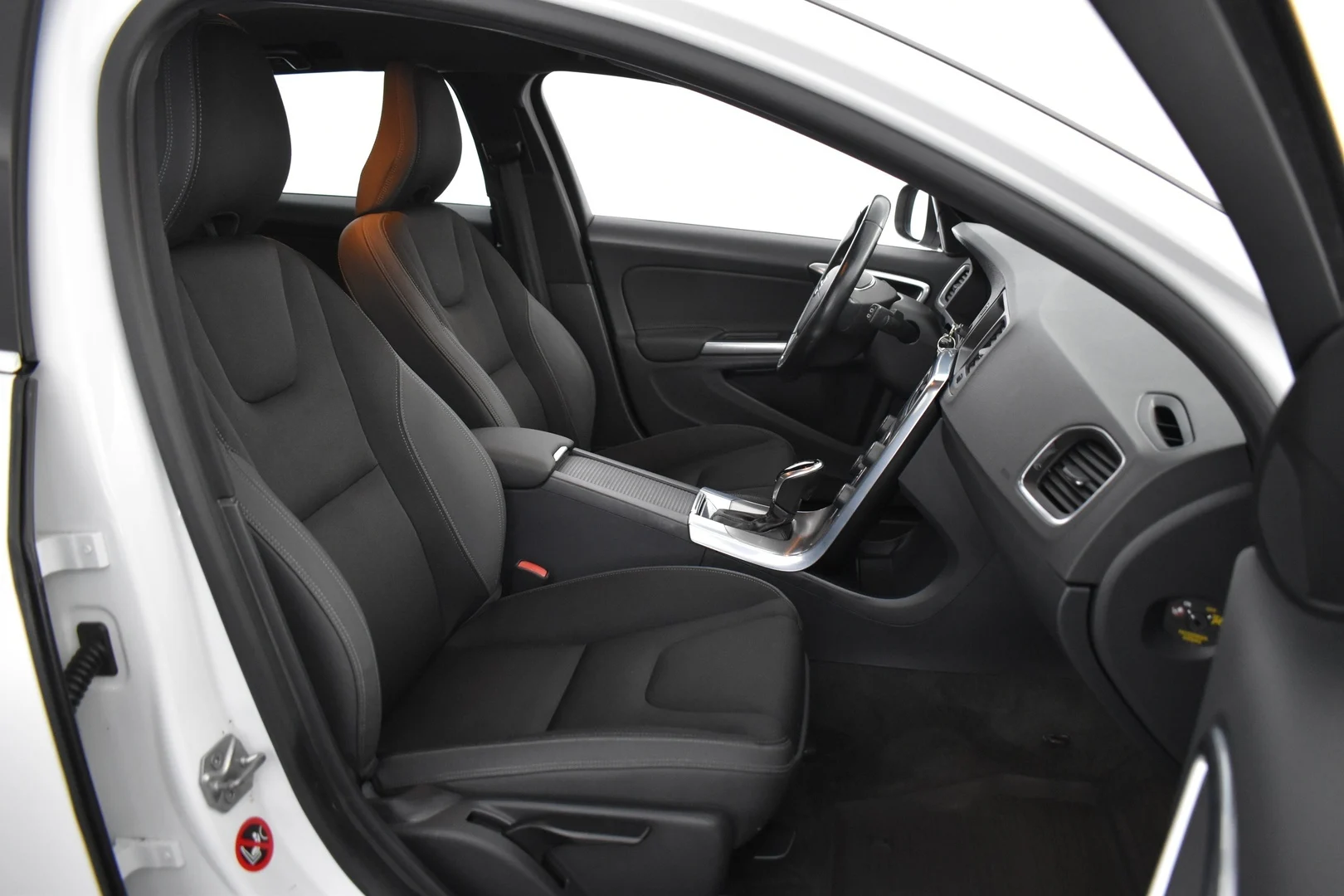 Car Image - 7E3KGmOZHu9ZFIgdbyWmsW