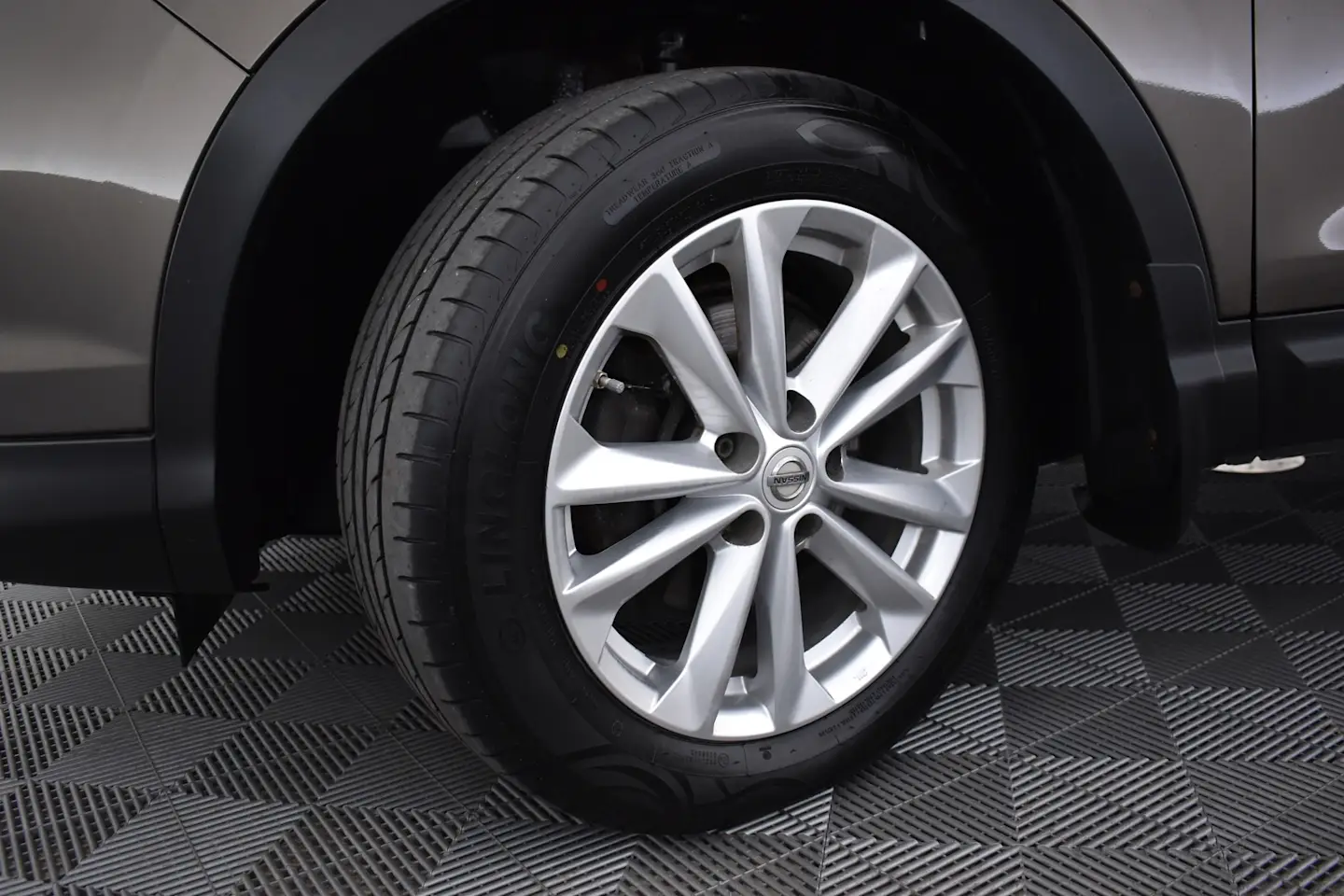 Car Image - 7kt8EwZzxngowPzx80dK7M
