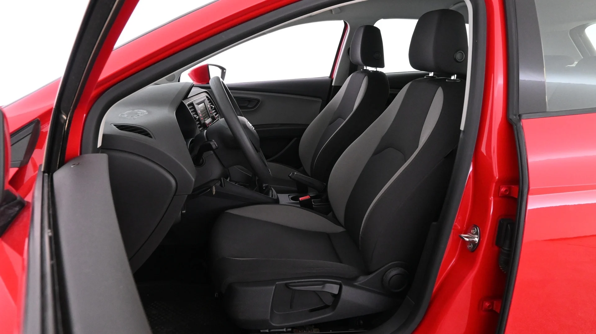 Car Image - eByIJunTuHnFHXqSKClMS
