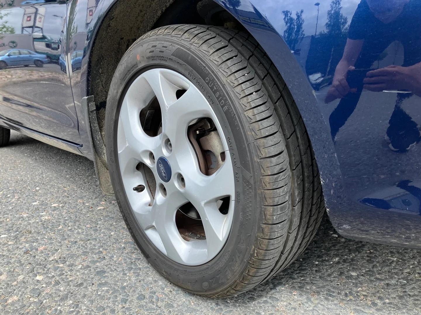 Car Image - 2dXOcY0tPDx7JM2zI5IndW