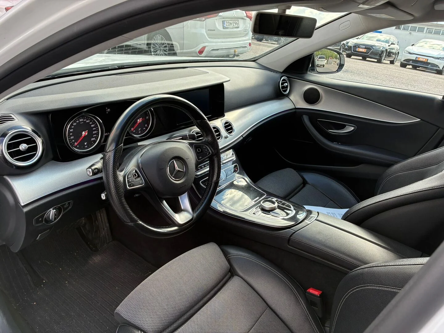 Car Image - 72tchx3jWlJMRWL1AJ5EDl