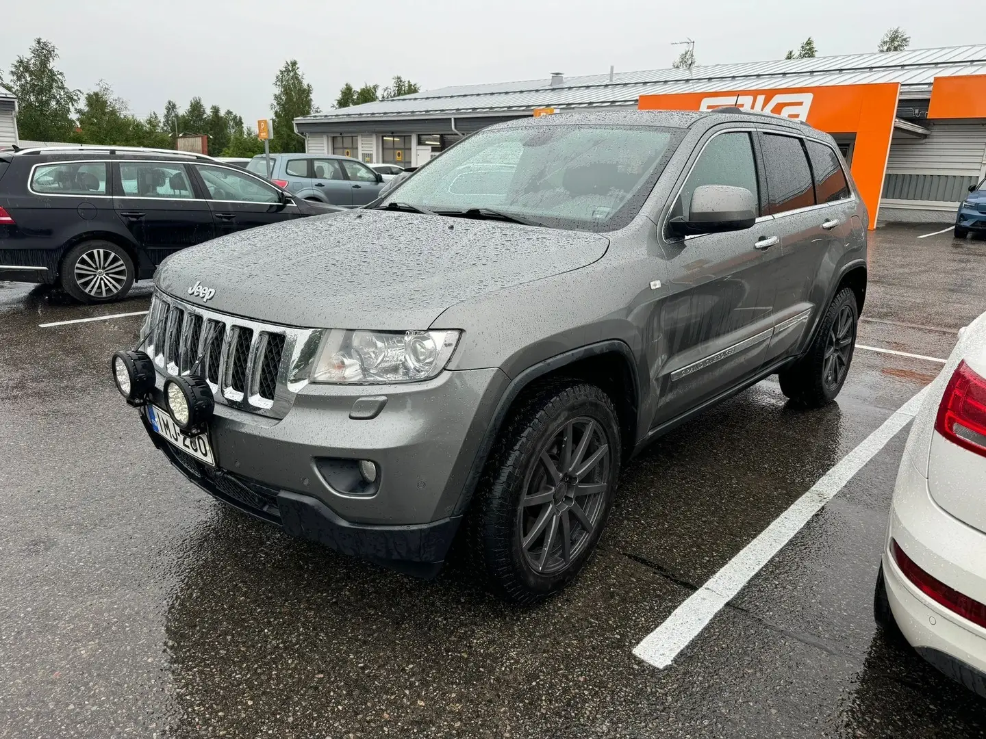 Car Image - 1MnMRlhWkbDMIVkj03IXFf