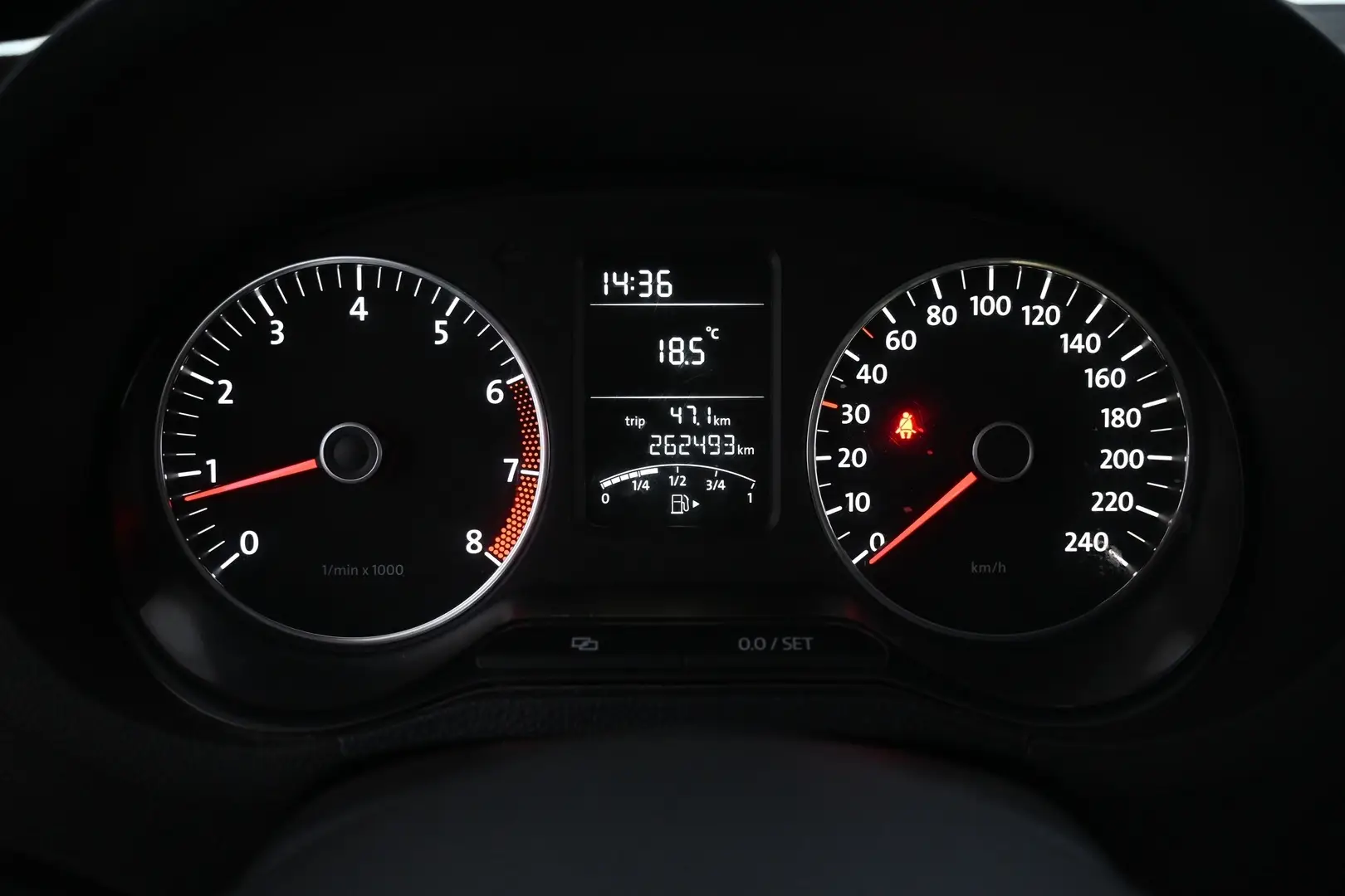 Car Image - 1x6aHRBV1AHN1sk2Y60ubs