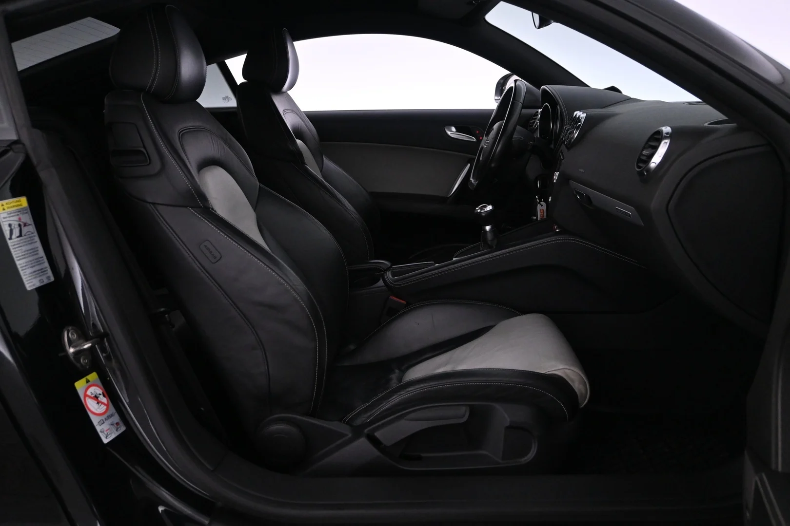 Car Image - 2ssLcPinjsdinJ2e2BcrNG