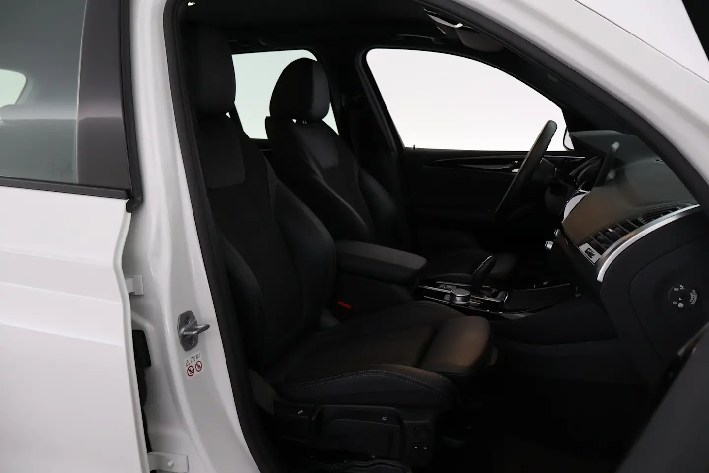 Car Image - 1CUQP2deuQpmYkqyS0Z39U