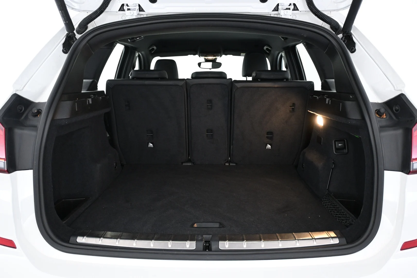 Car Image - 55AdKon9BdICSIbbbv9FeL