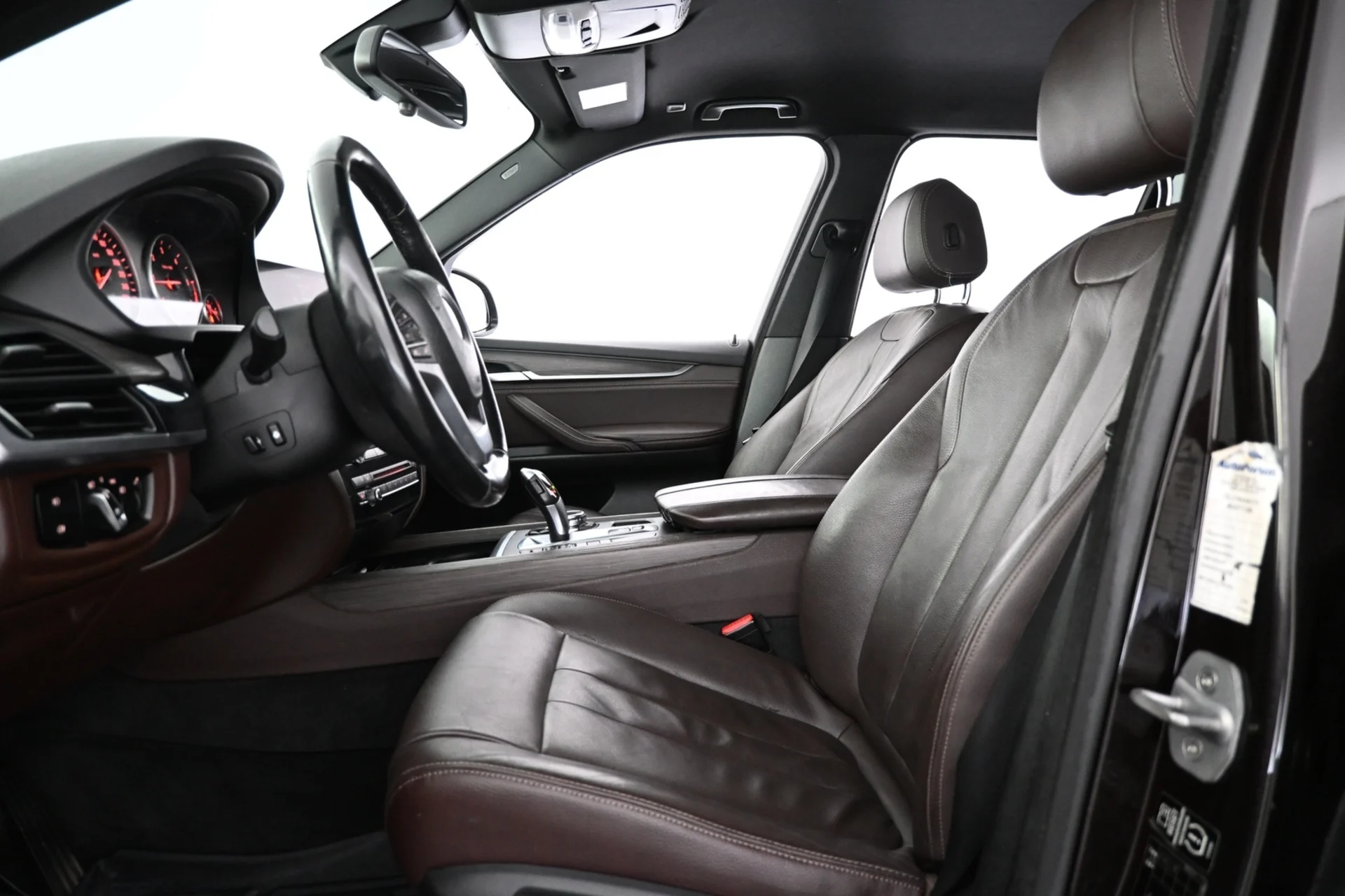 Car Image - 4WL9DlTyYewf6DquPkGpal