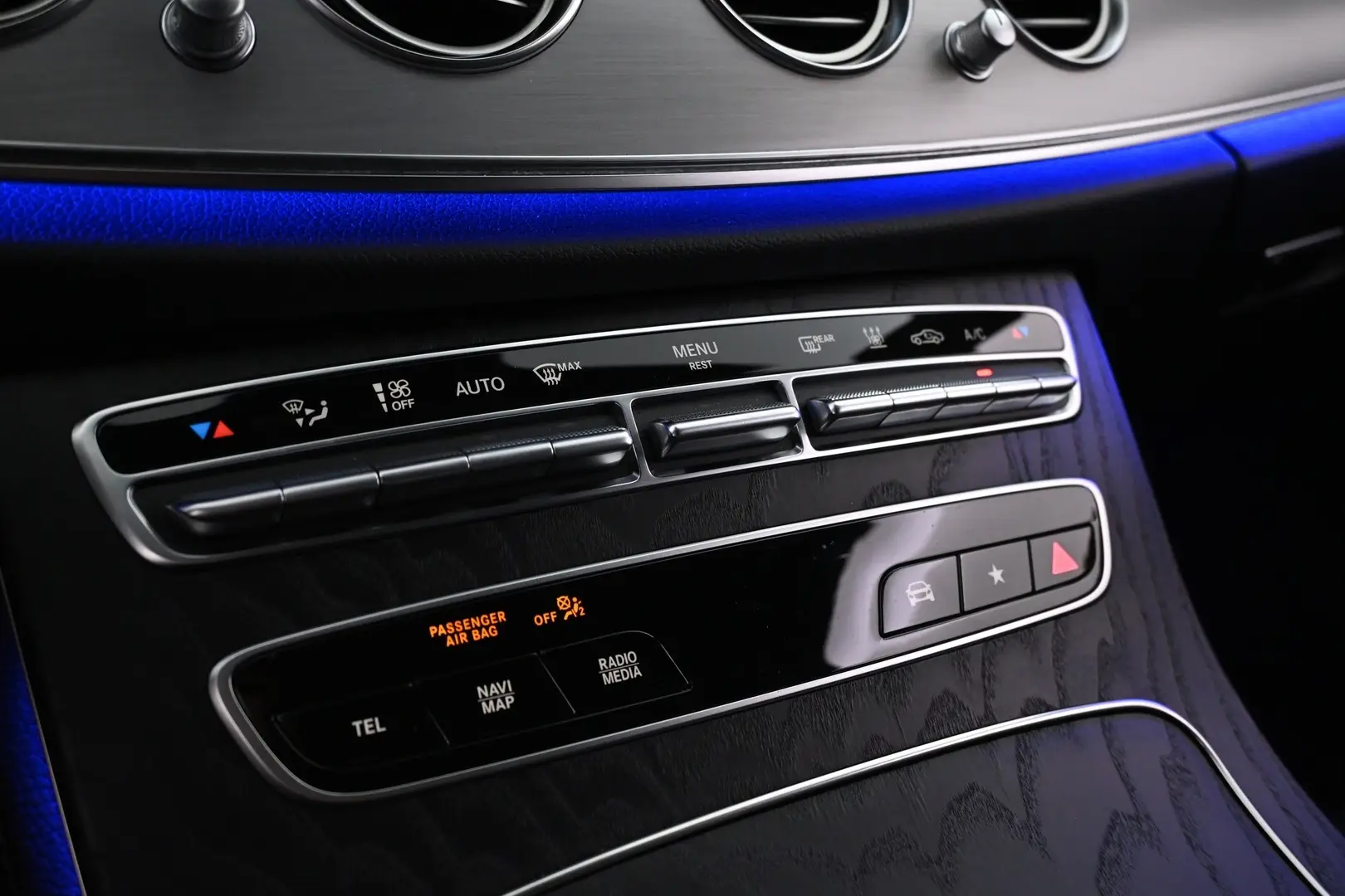 Car Image - 7AAo84ibJQnA8A8sZbmxmK