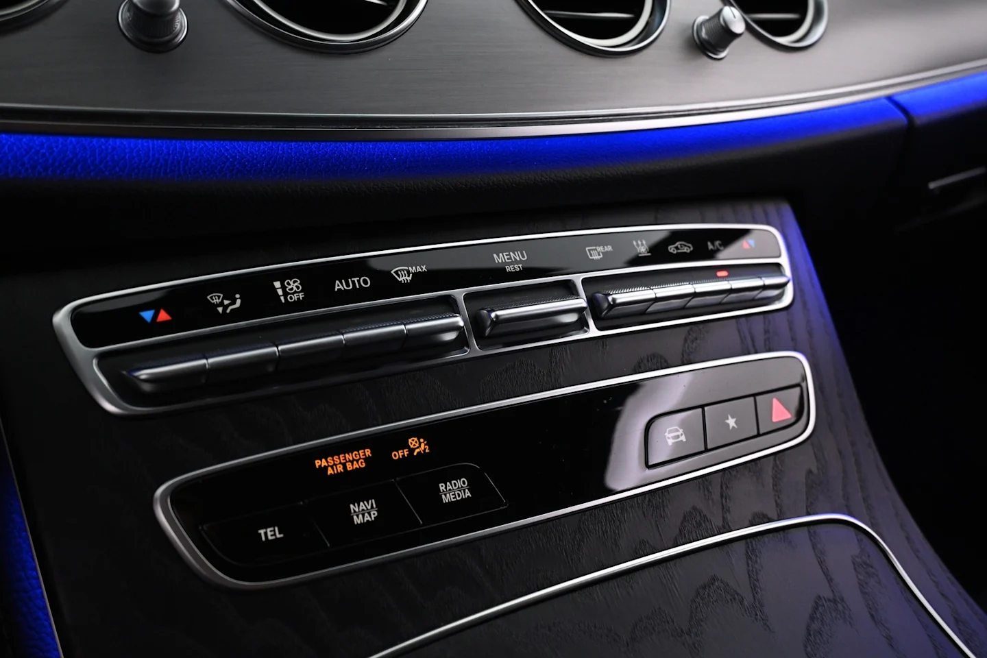 Car Image - 7AAo84ibJQnA8A8sZbmxmK