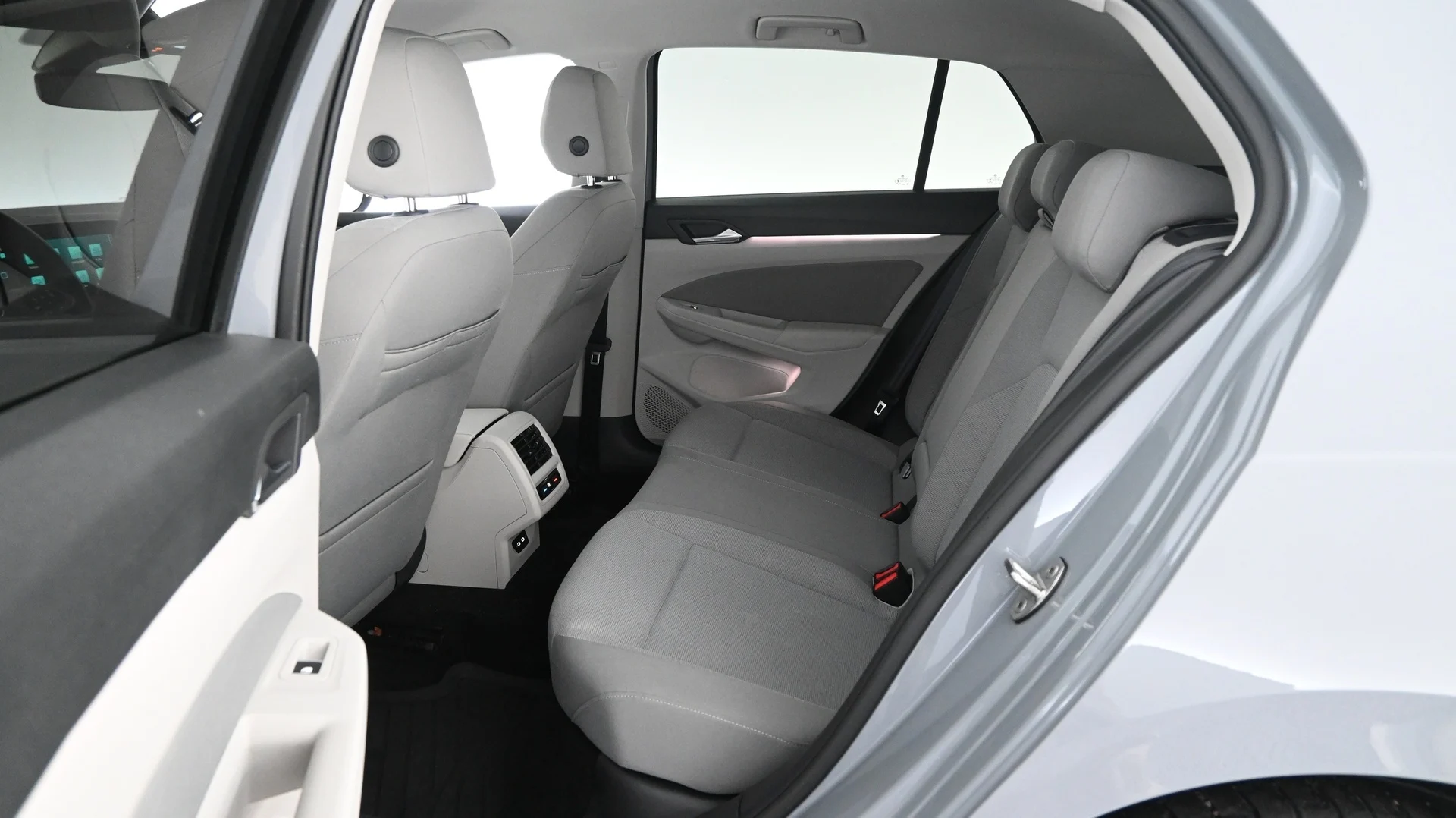 Car Image - 67JyJwrqdmjVmsQVuCcZB7
