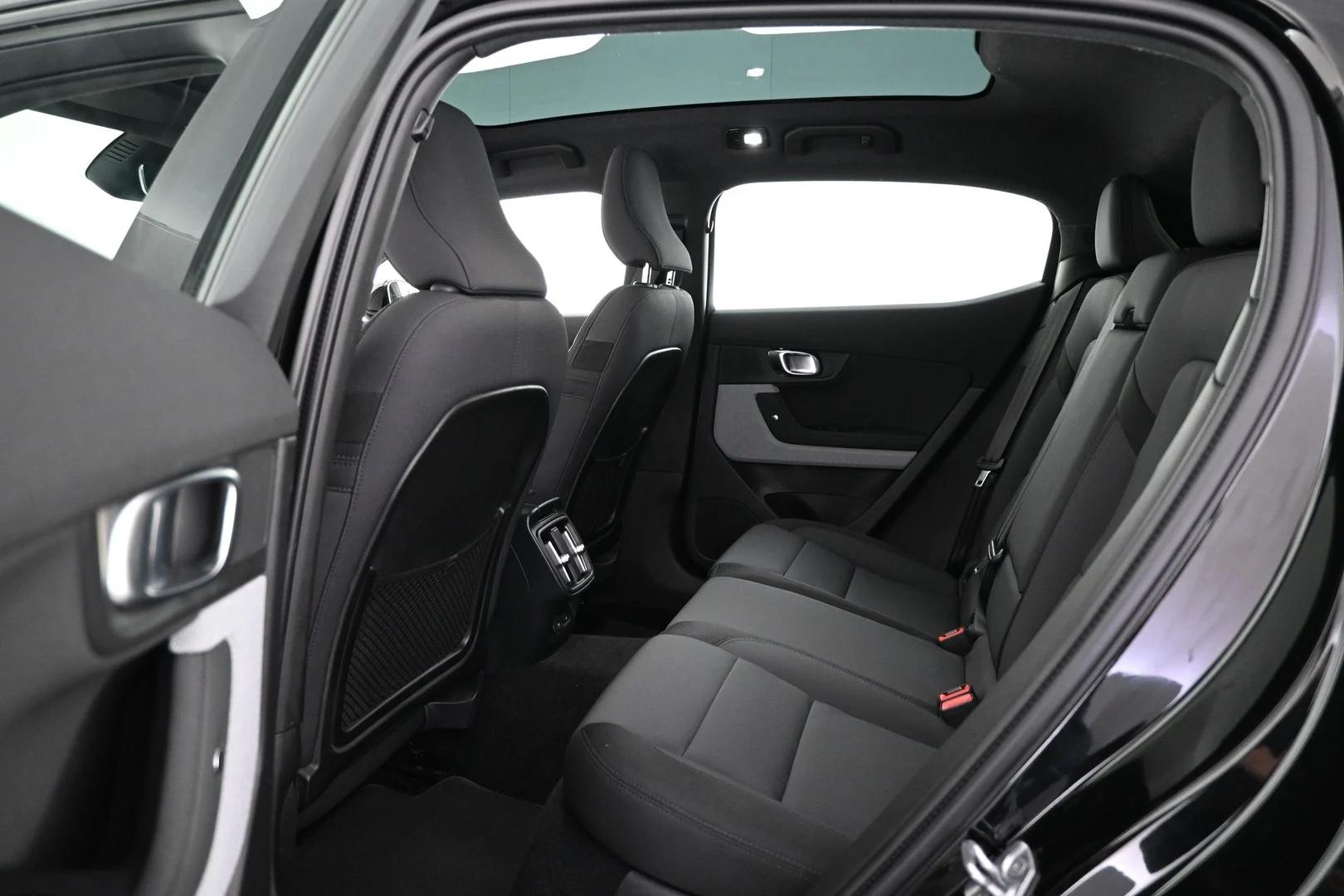 Car Image - eVpWje6PLxtfGJURdZvyd