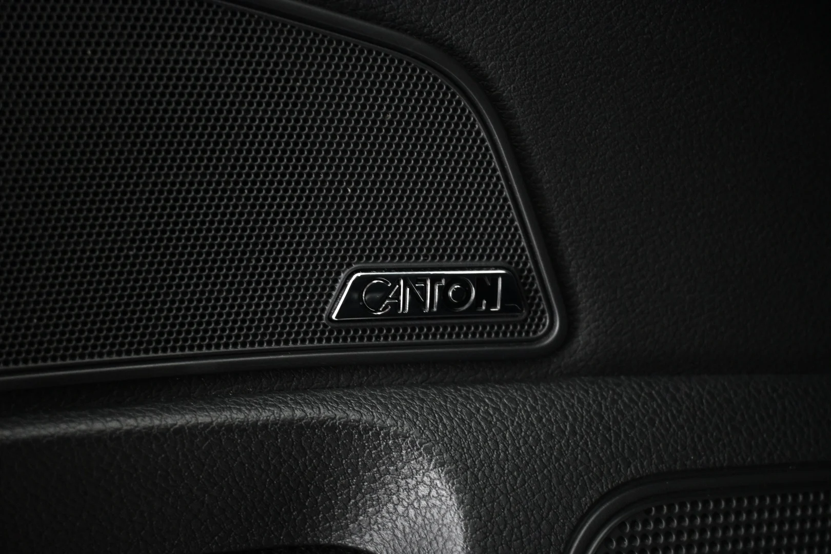Car Image - 5yZc8kJmrYRZef4GN1EH9e