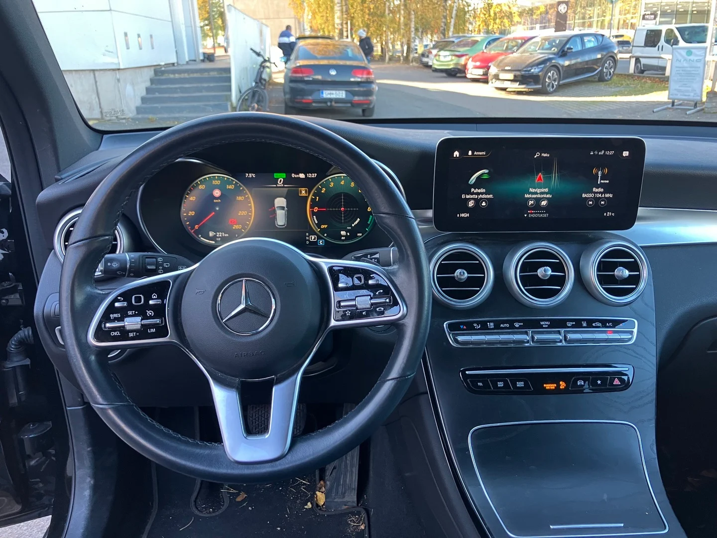 Car Image - 7lCxssU8hoqwscgZEiPGK5