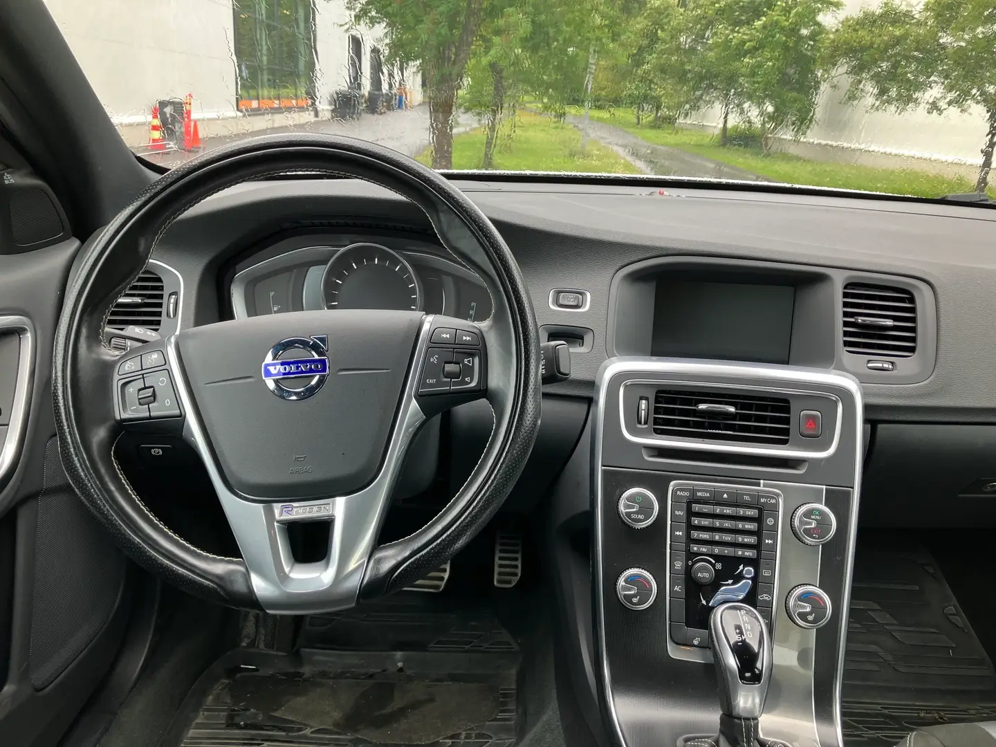Car Image - 5QeGHb1SBXOF6SETSyQlsb