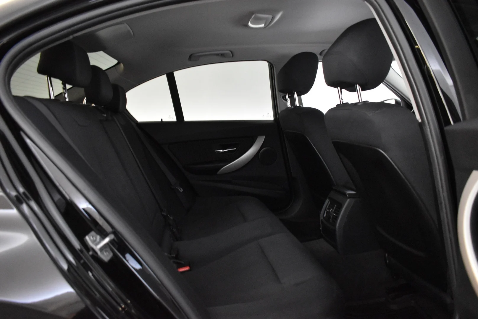 Car Image - 2xCSc2TnNGFVebVekClMSf