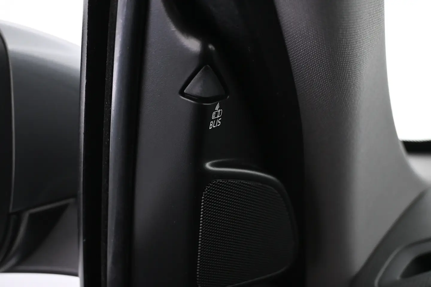 Car Image - 2mrvOboysSfymTPrAoRw71