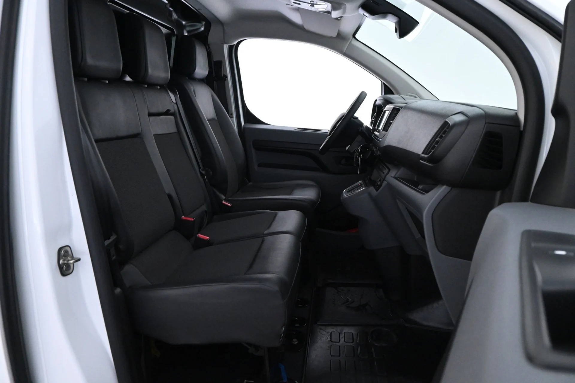 Car Image - XPDmlEzmLAROkvusokYE7