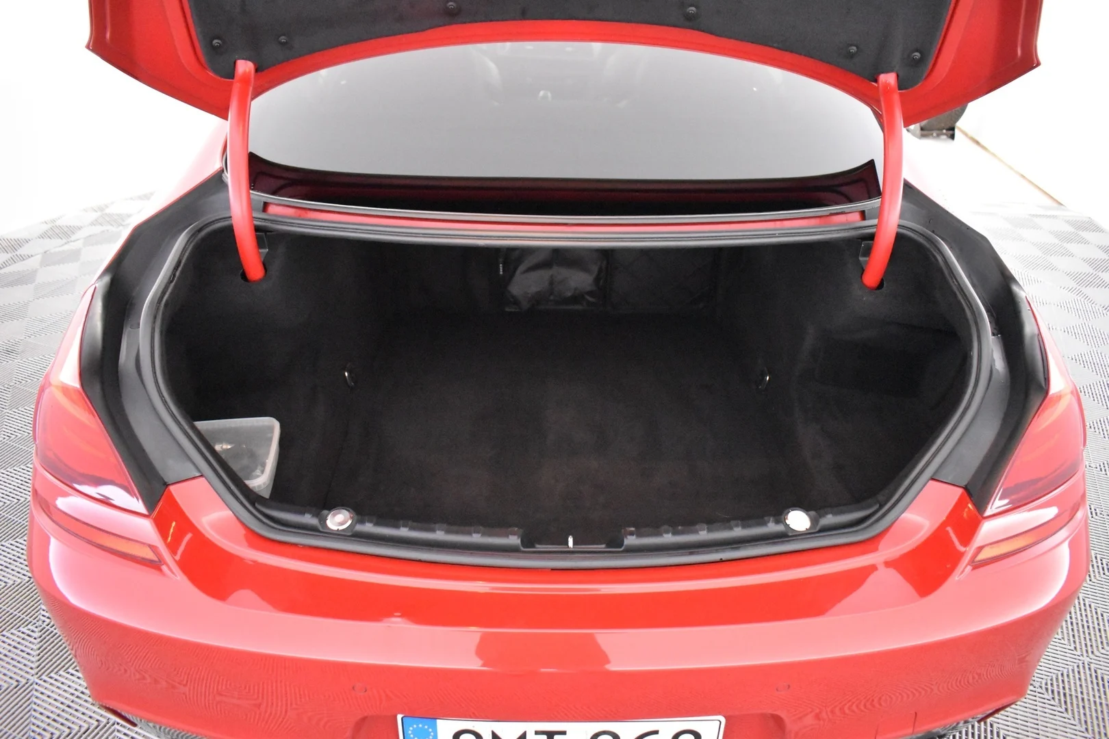 Car Image - 2AcqzMlbVcLCyTPz04F3wL