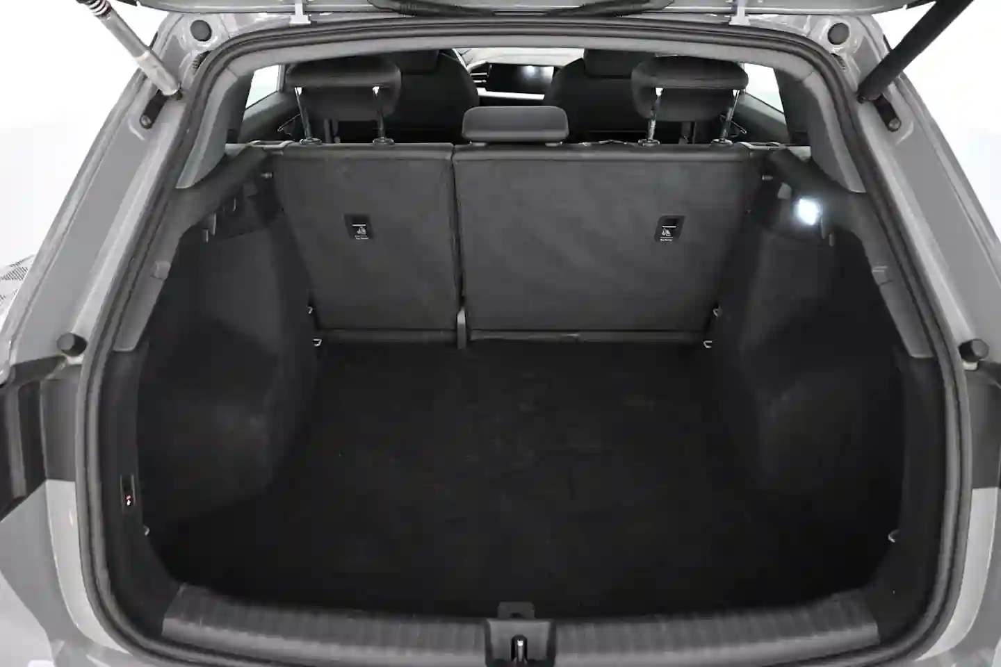 Car Image - 1Hd9RiCjXihTqDggXuarNE