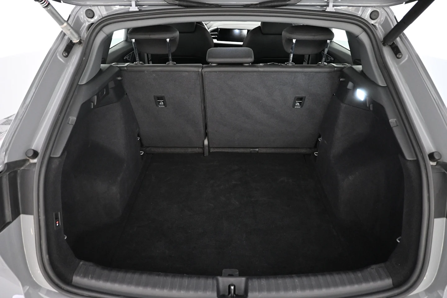 Car Image - 1Hd9RiCjXihTqDggXuarNE