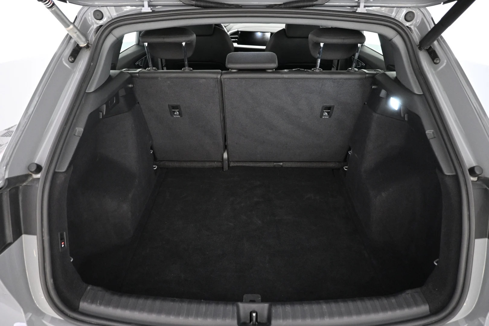 Car Image - 1Hd9RiCjXihTqDggXuarNE