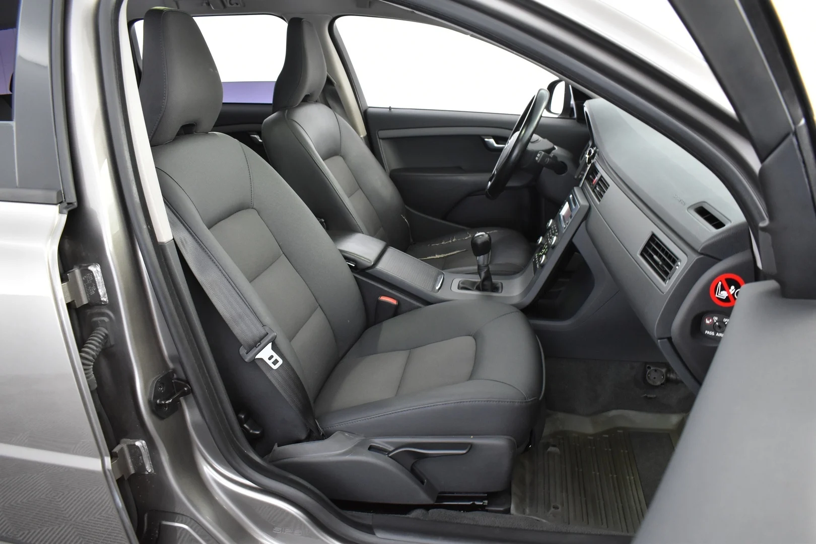 Car Image - 4UQGMv36nkYGtKjvi3QQ1u