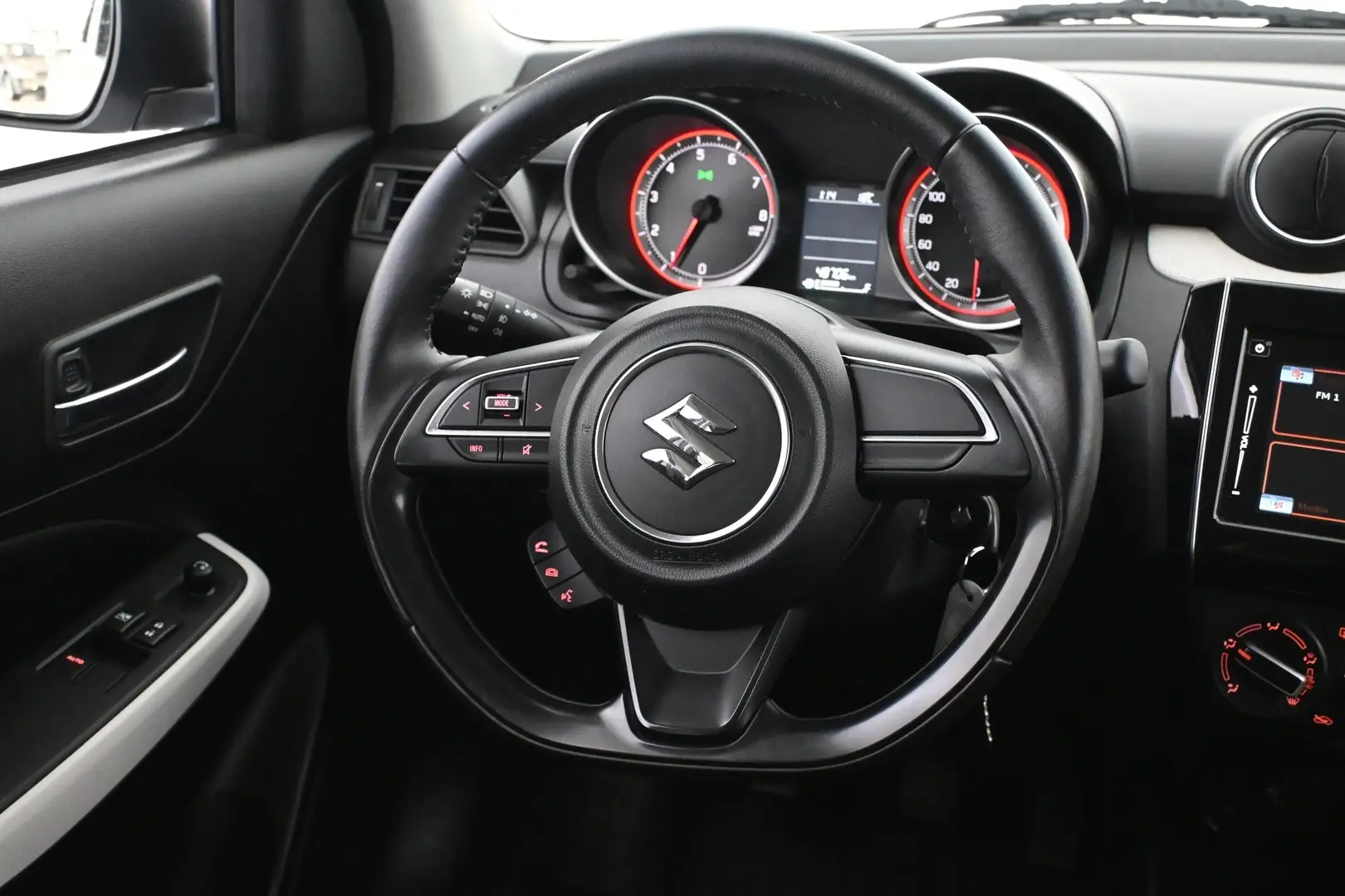 Car Image - 5wceKbxtxAlvyMLo2duot9