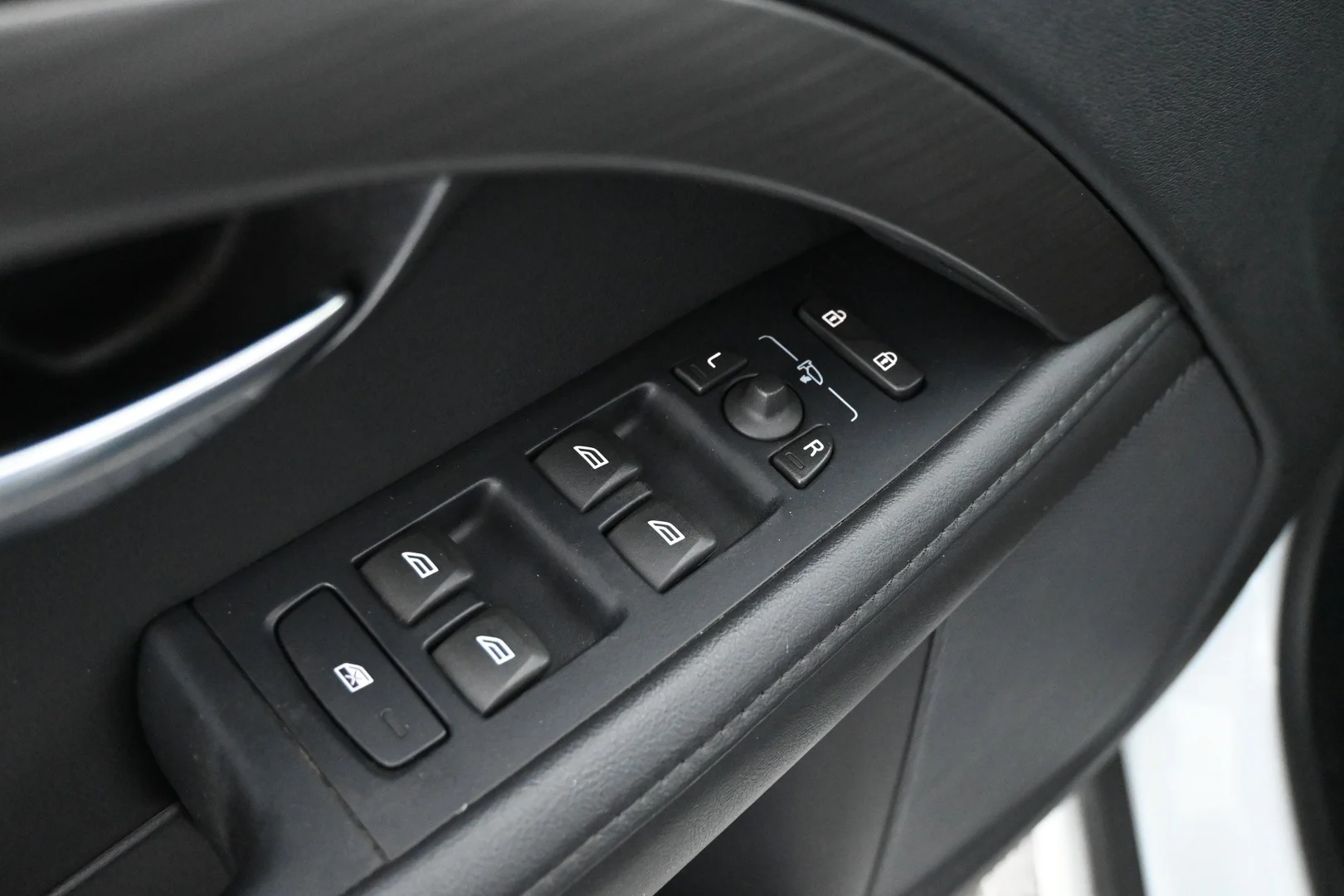 Car Image - 4FWAIudR71pV9P98dct62y