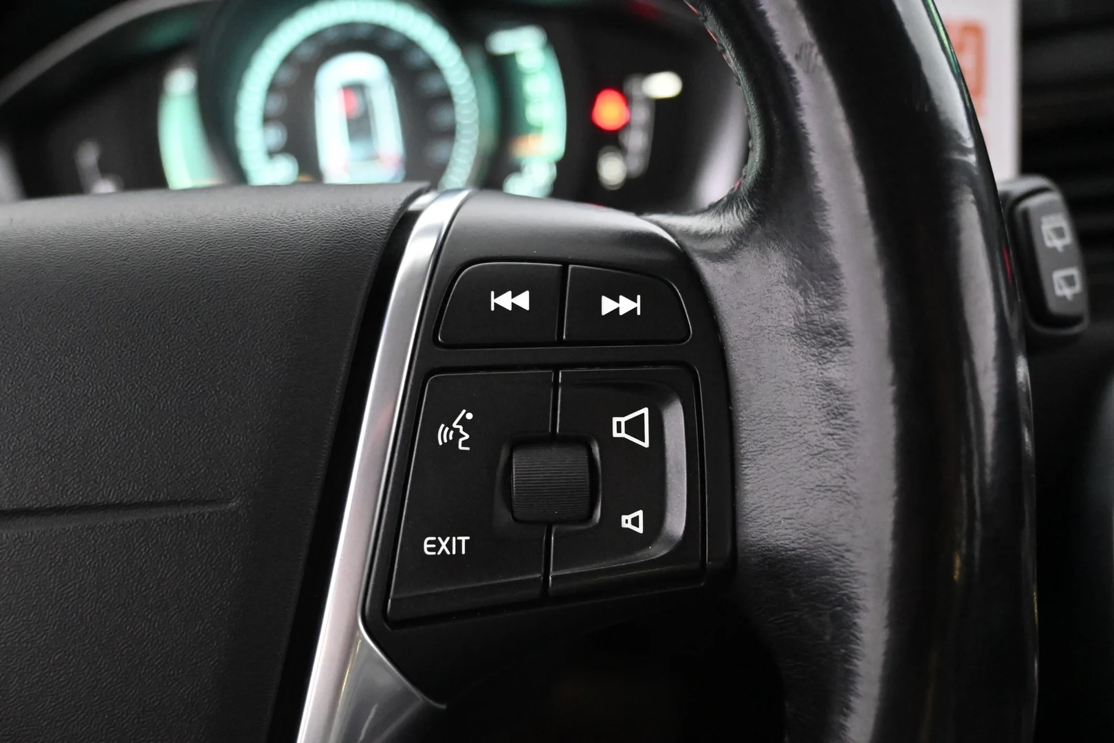 Car Image - 4yEr757Z26iNFGoa9sbzdj