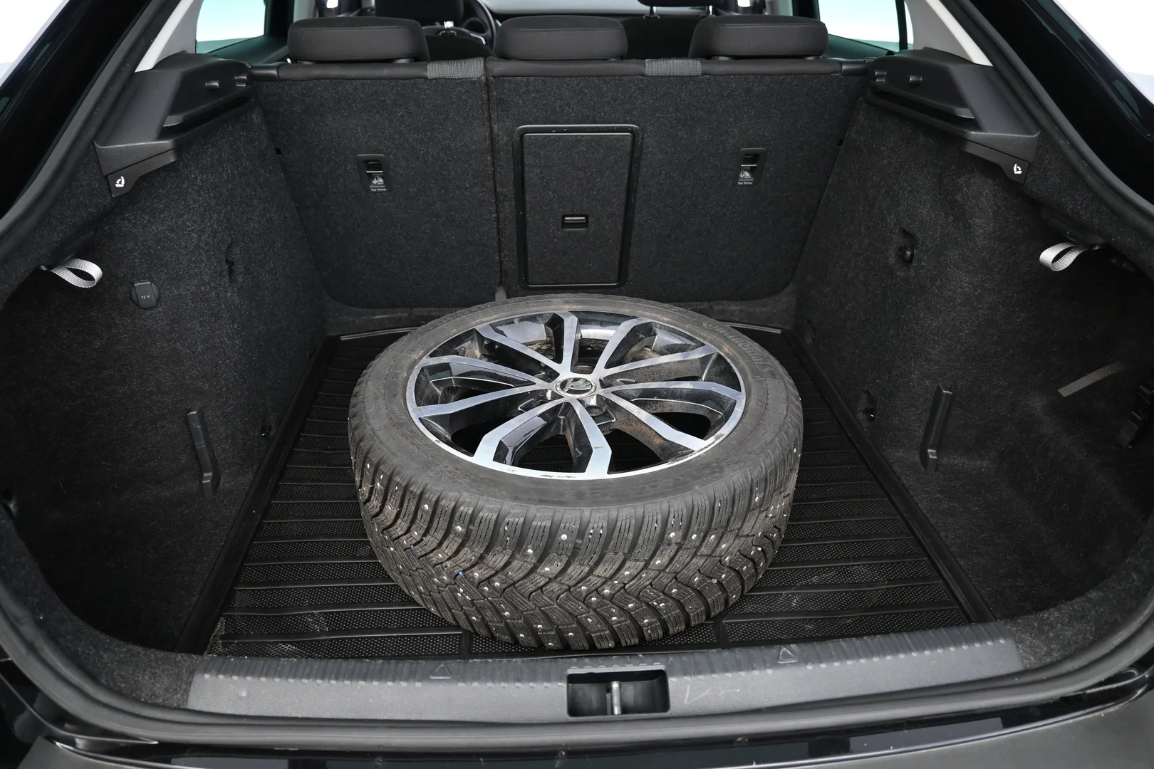 Car Image - 1MN5GjYau6c8kony9jzOcG