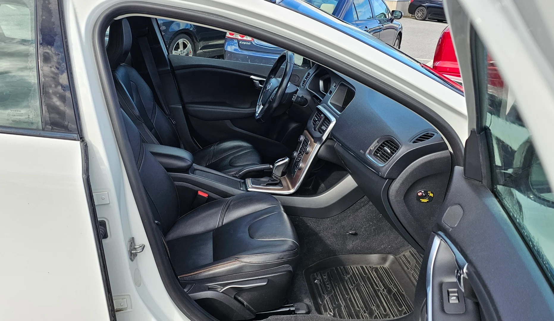 Car Image - cLFuiT1fYZs2dqsgCaLNG