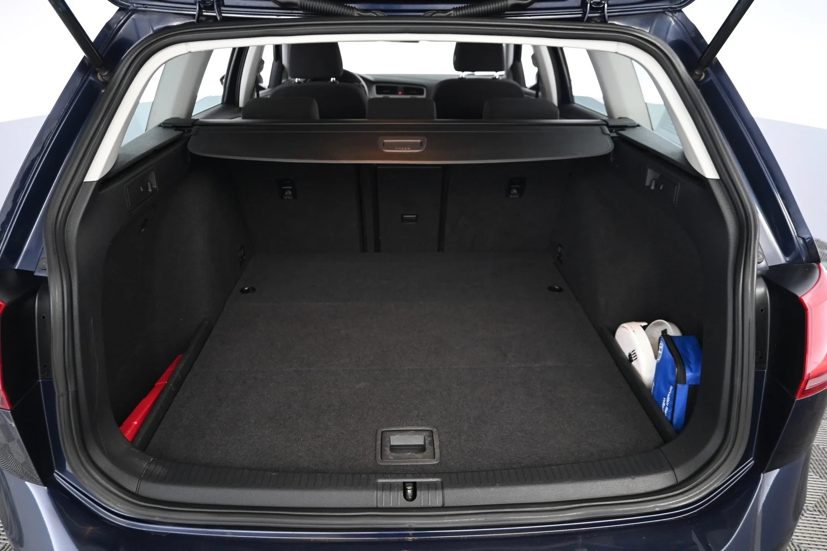 Car Image - 6GJBtmFMOZ8as3RHsdMSdM