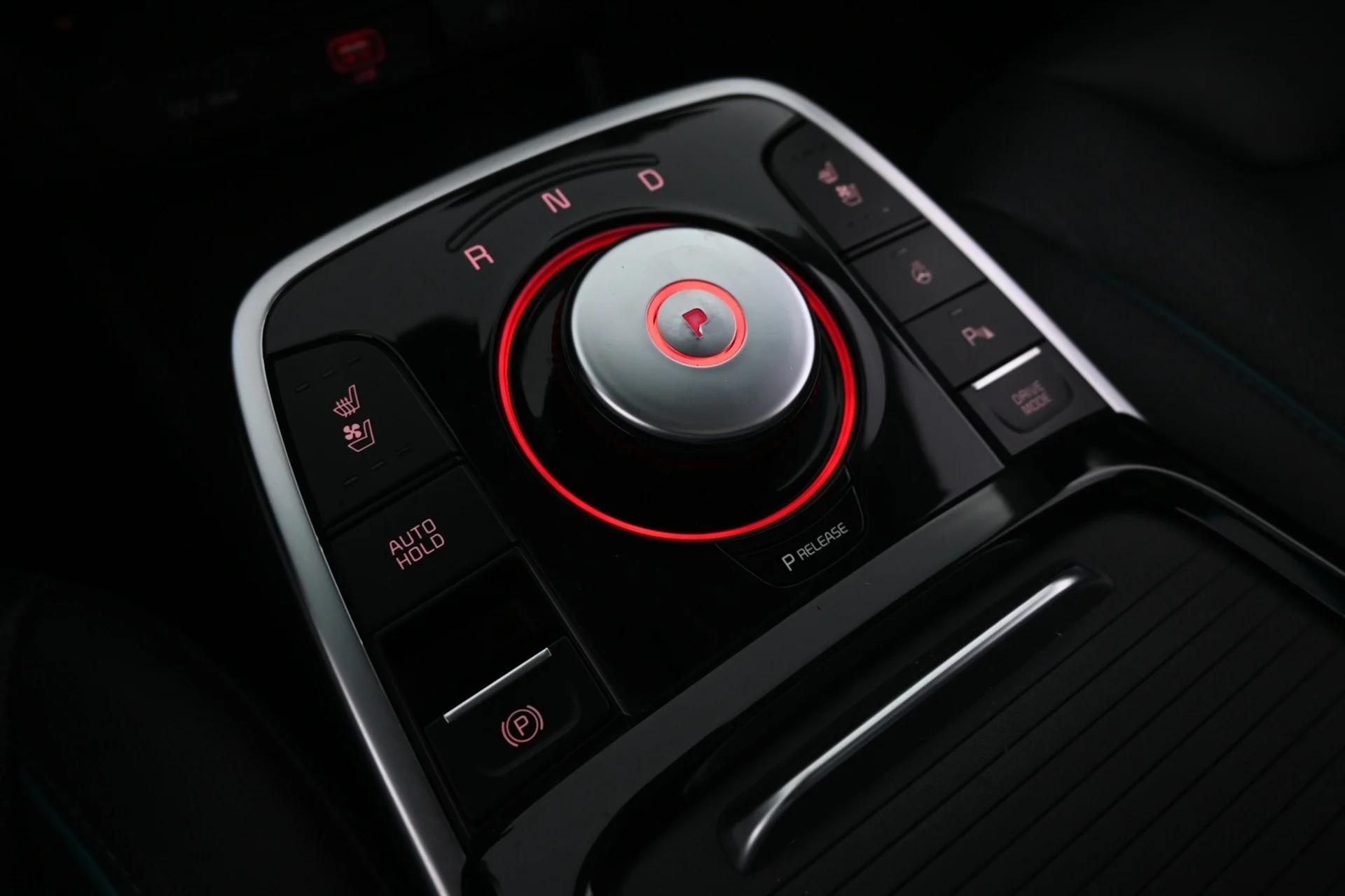 Car Image - 4egron1QYkuiOxzntit1u3