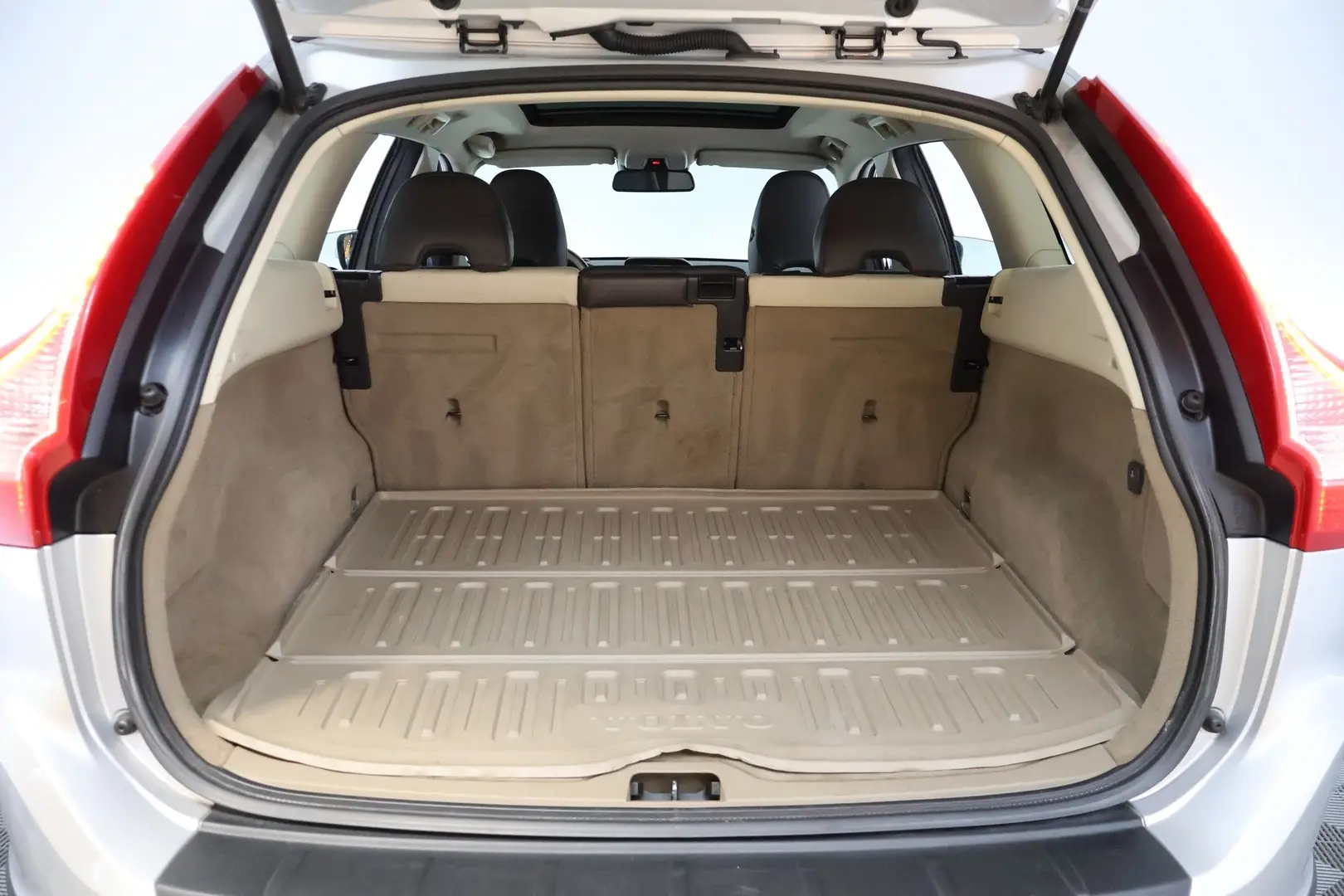 Car Image - r1PDQKfz4OVzQGIuL20iA