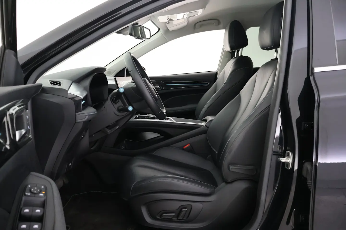 Car Image - 20c20iqXXOuIPNj3Hm6y1Q