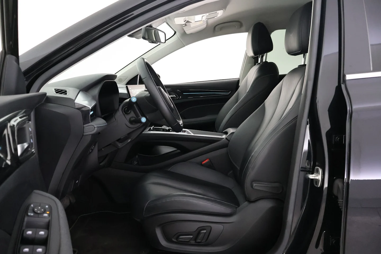 Car Image - 20c20iqXXOuIPNj3Hm6y1Q