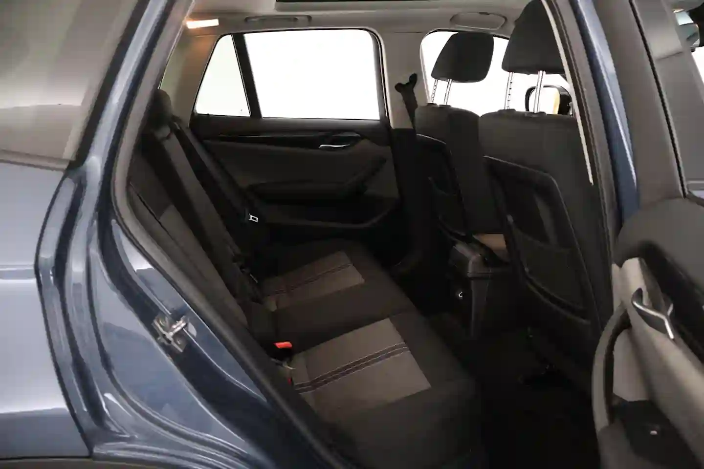 Car Image - 1xCG60pM0H2XI4LnMPjCCu