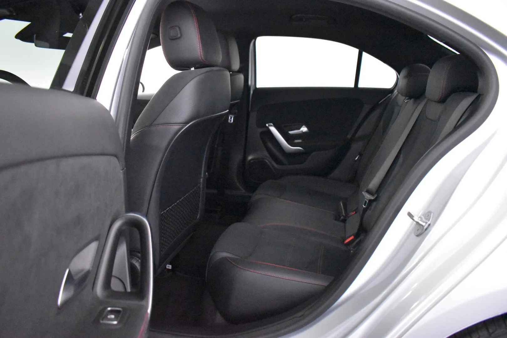Car Image - 77vt9IRzP4Q1RI09y5mlnj
