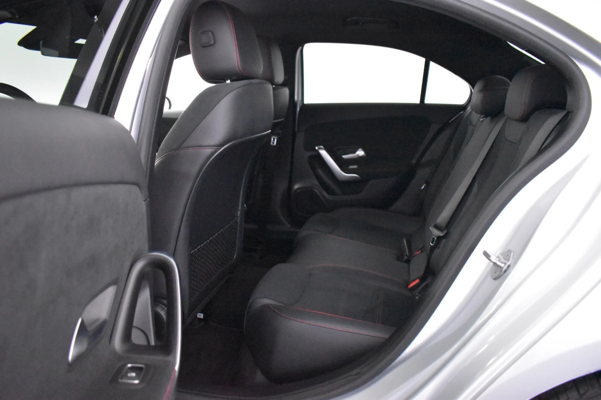 Car Image - 77vt9IRzP4Q1RI09y5mlnj