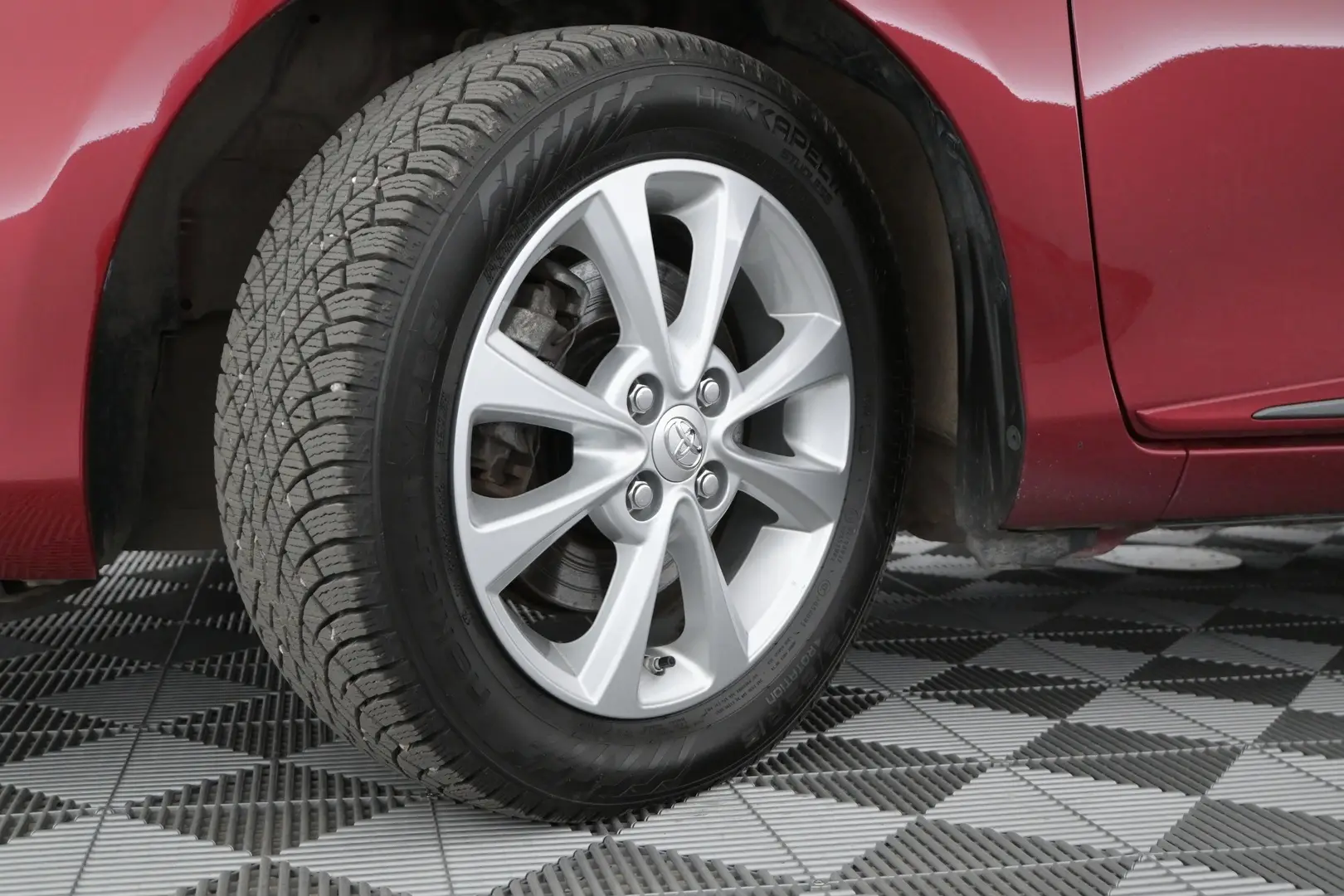 Car Image - 6MUoo0UofYC7e4LaxioKNa