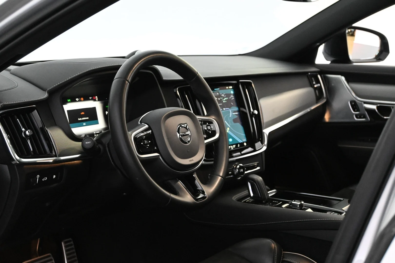 Car Image - 3lOj9wuOTHTSIPb00hsc7W