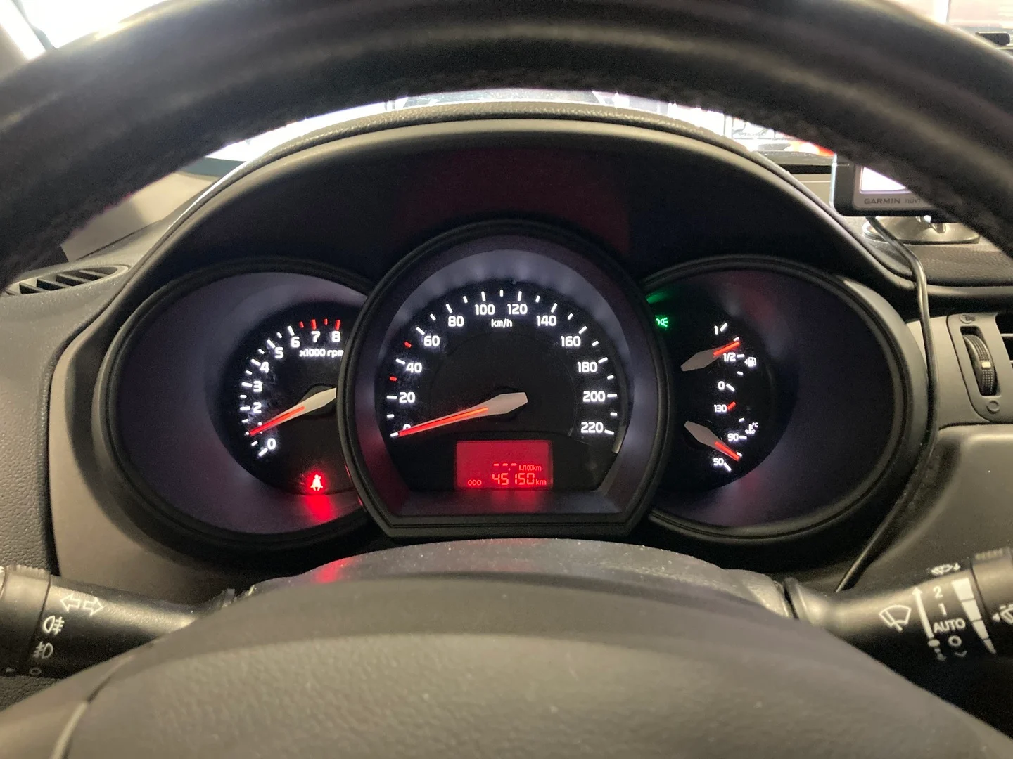 Car Image - 6Hu2FhKxxXfWAeVDVzwvP
