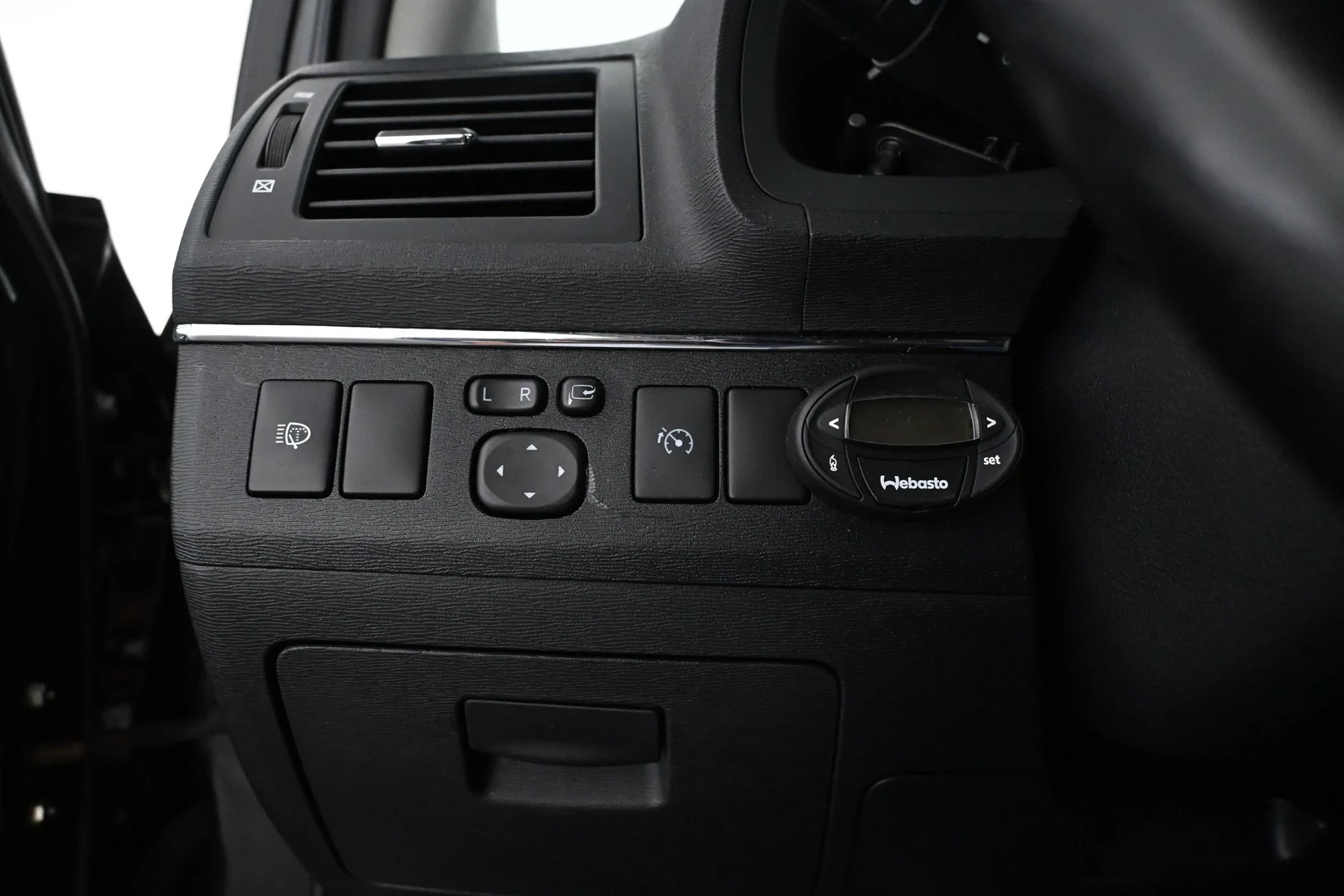 Car Image - 3GlfH0pEPa9gf5KcBsX9vY