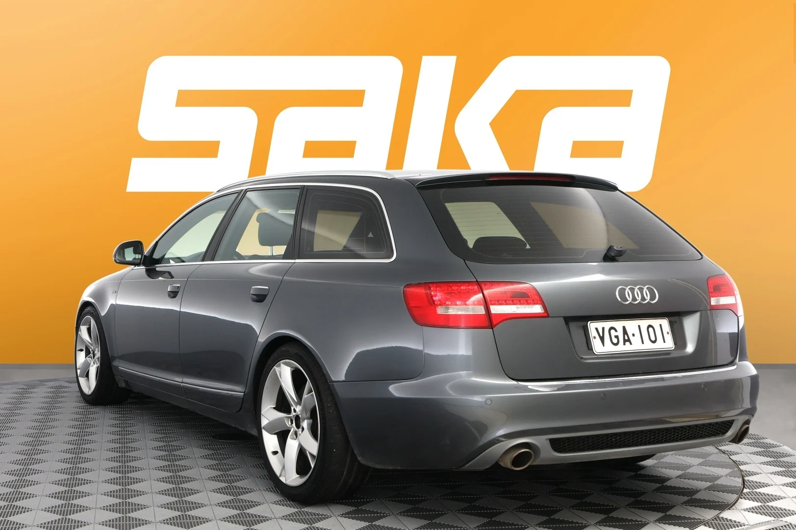 Car Image - 7DwAGL4Xro4AuStR9PPRew