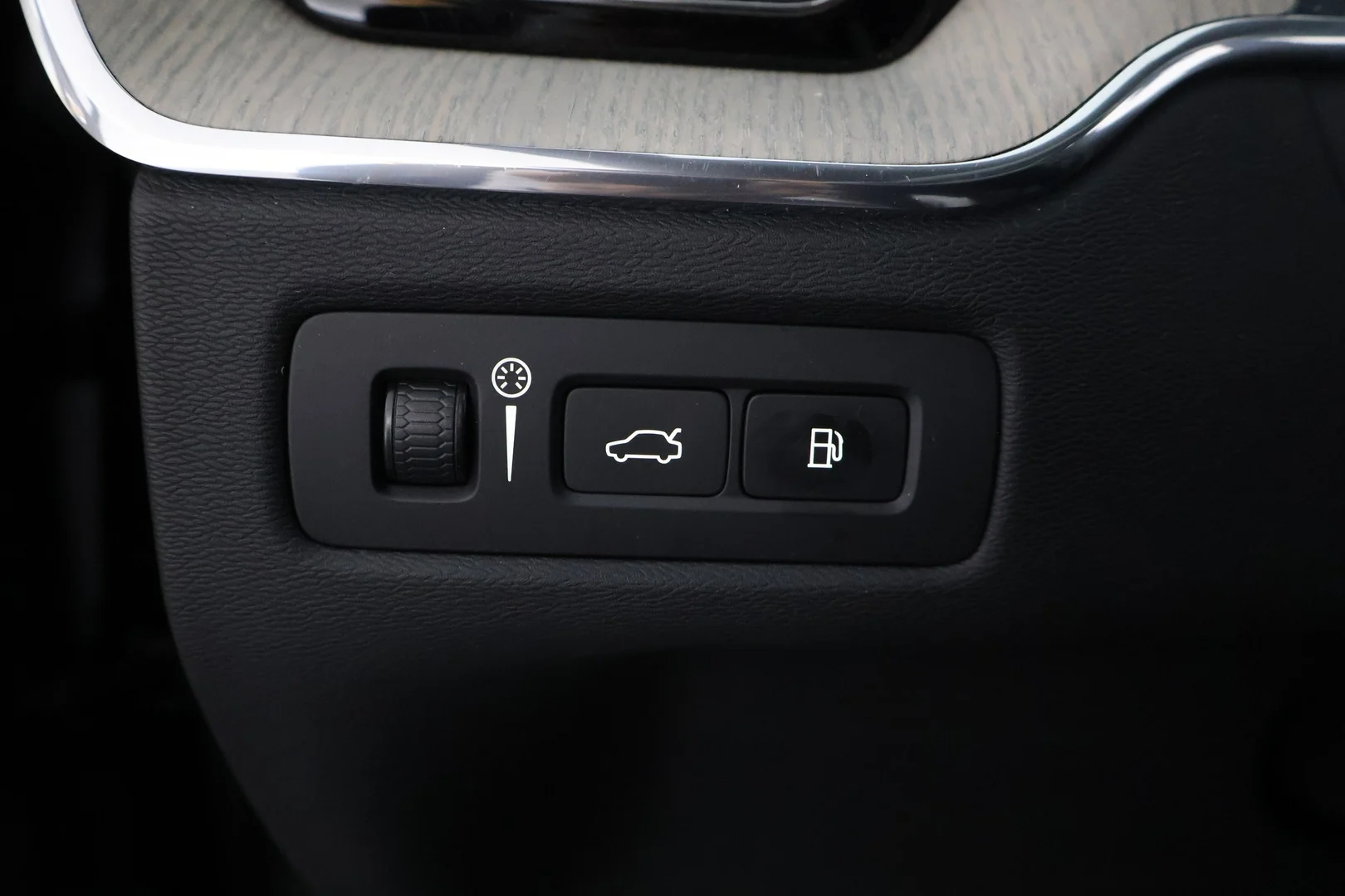 Car Image - 3r8q1zCWIIBLgrPknkBXI6