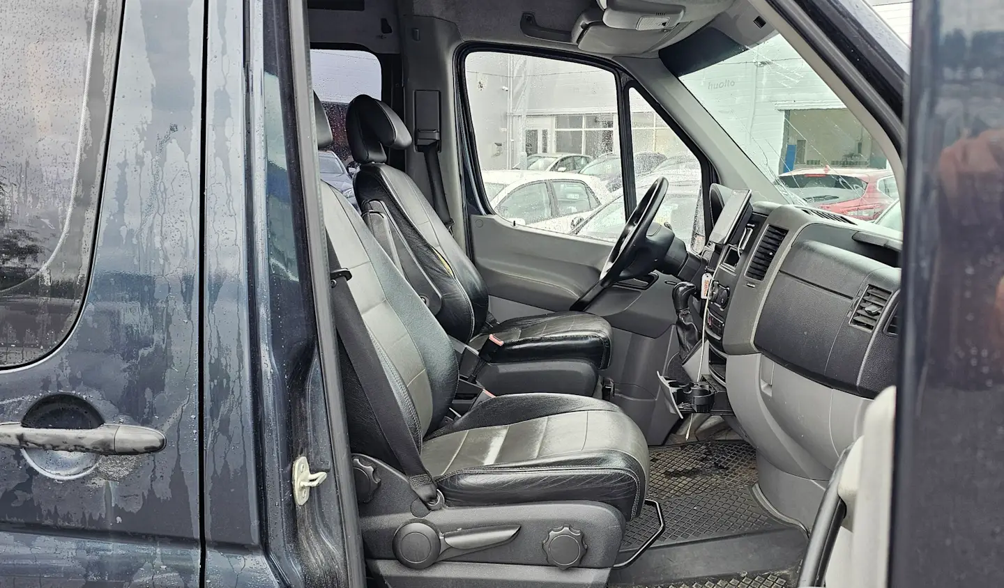 Car Image - 6iTLXBmcbfyZSmObM4ISiM
