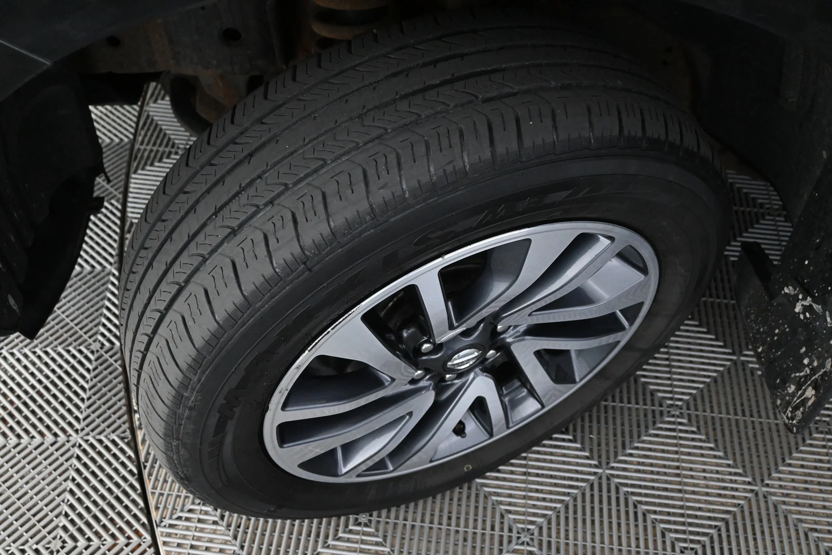 Car Image - Ox5wyL46lNsxcHFbN6mFx
