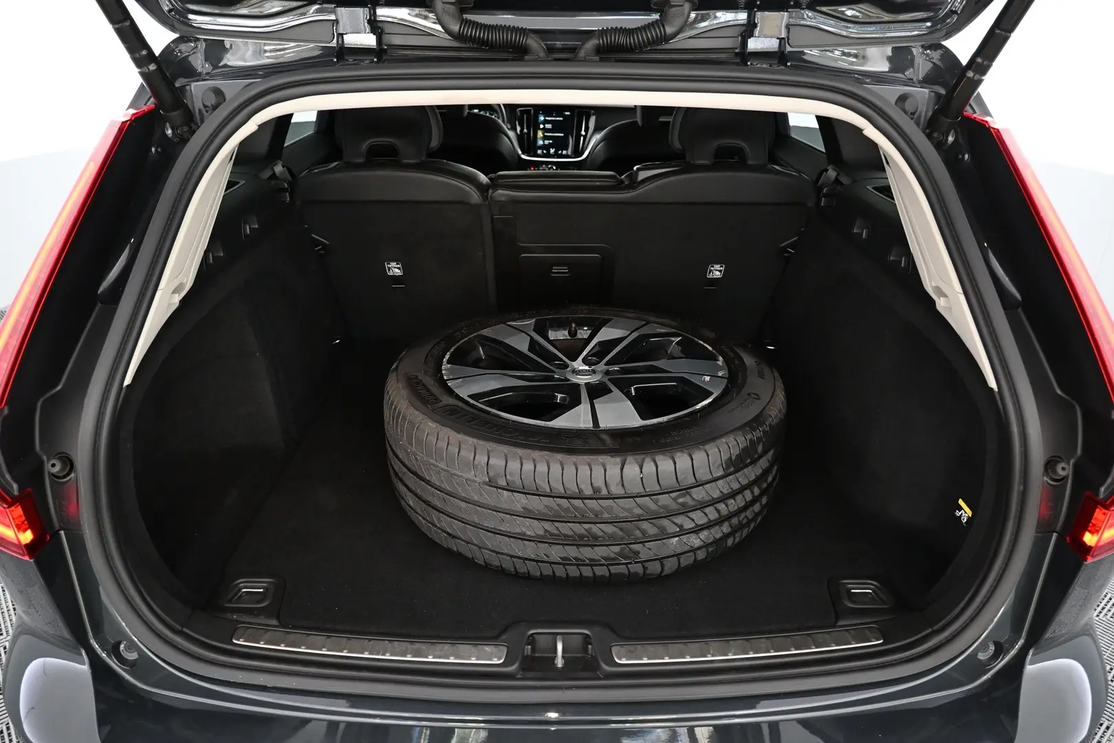 Car Image - 5UfZFusj3hoSqCN4YgmdYk