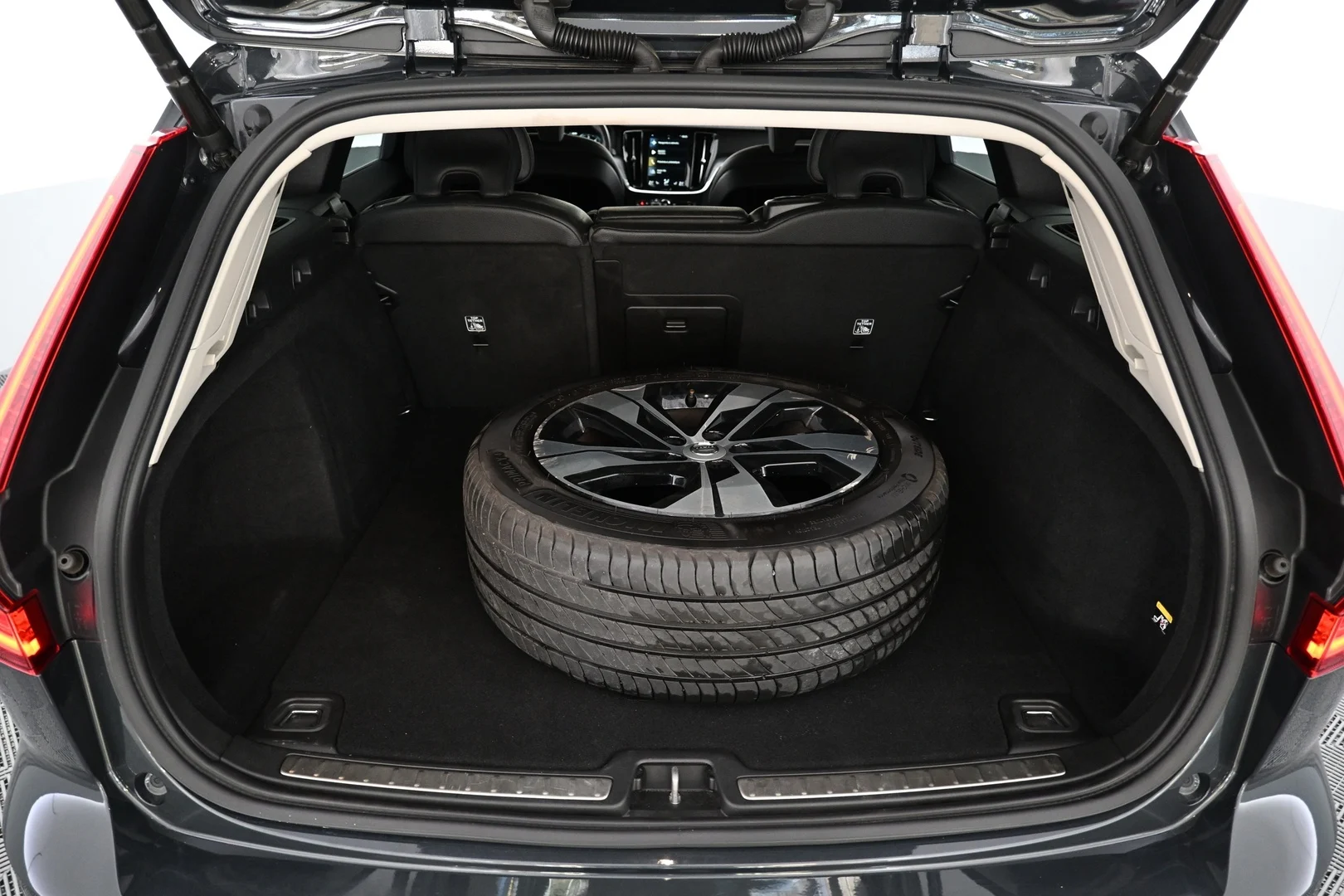 Car Image - 5UfZFusj3hoSqCN4YgmdYk